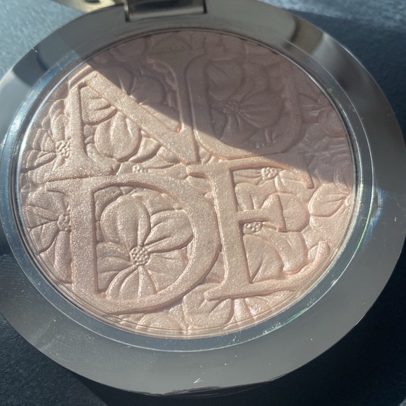 Diorskin Illuminating Powder - Picture 2 of 6
